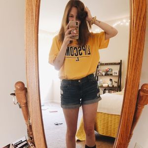 Meet your Posher, Sarah beth